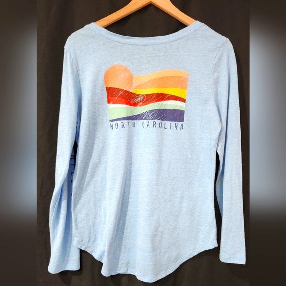 State‎ of Mine Women's NC Long Sleeve T-Shirt Size Medium North Carolina V-Neck - Picture 1 of 8